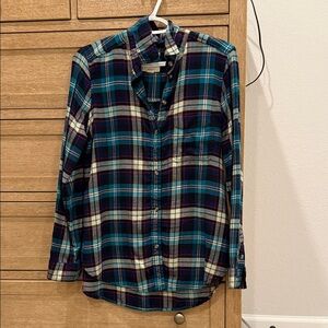 American Eagle Outfitters Multicolor Plaid Button-Down Shirt - aahmazingly soft